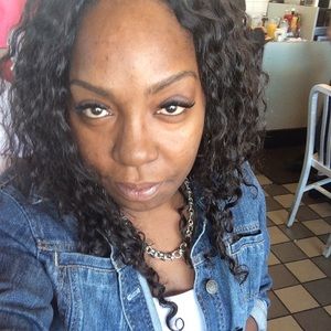 Meet your Posher, Christine